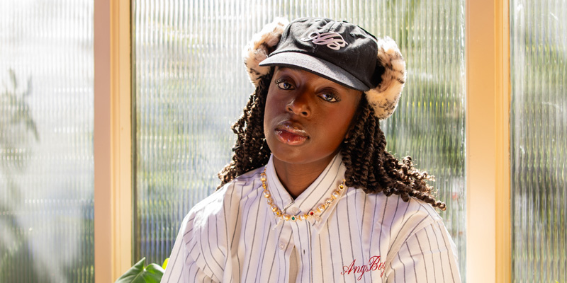 Music artist Cat Burns